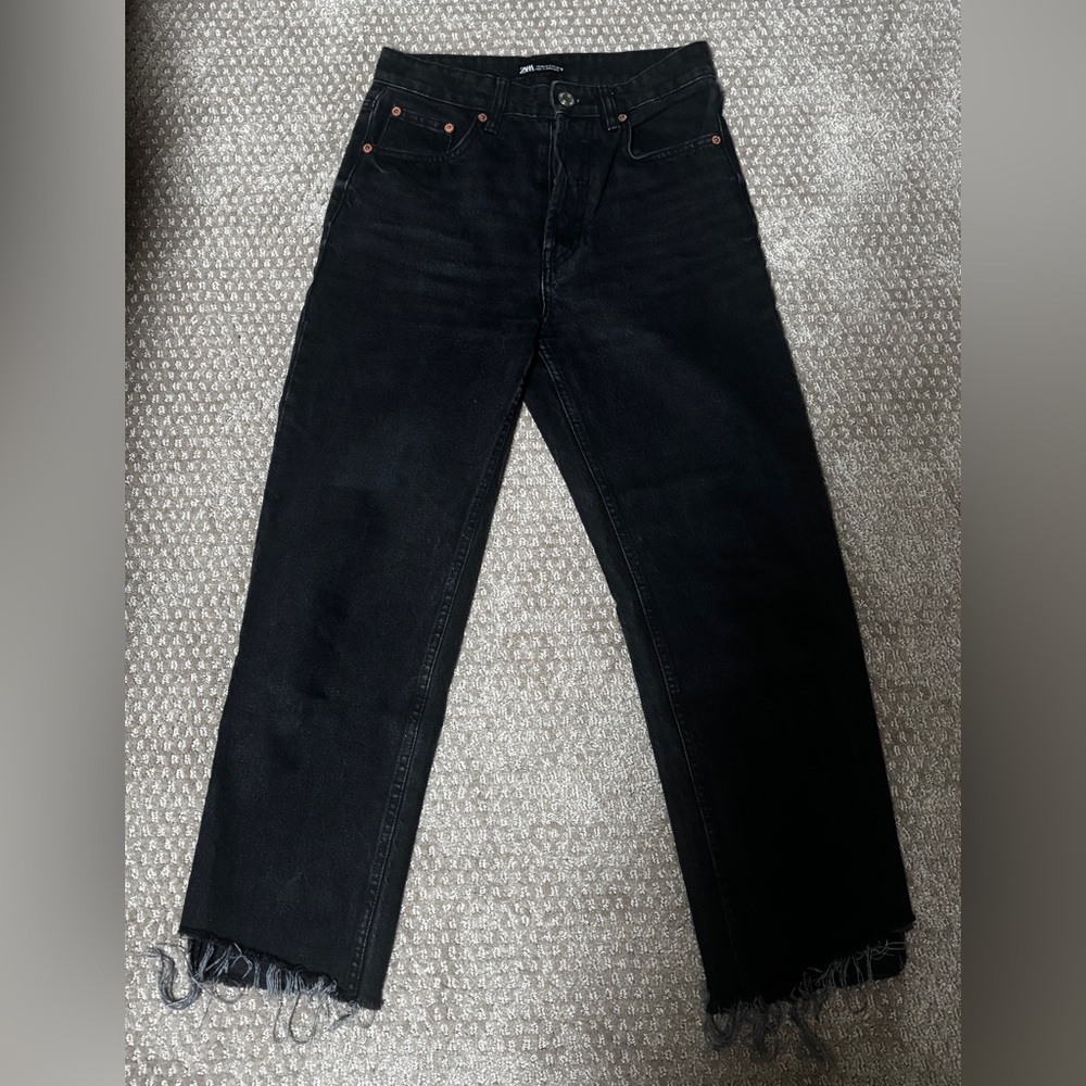 Zara Women’s Dark Black Straight Jeans